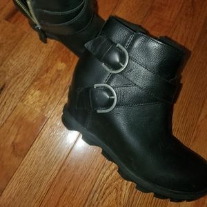 Sorel 6.5 black boots